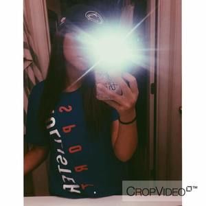 Meet your Posher, Sieani